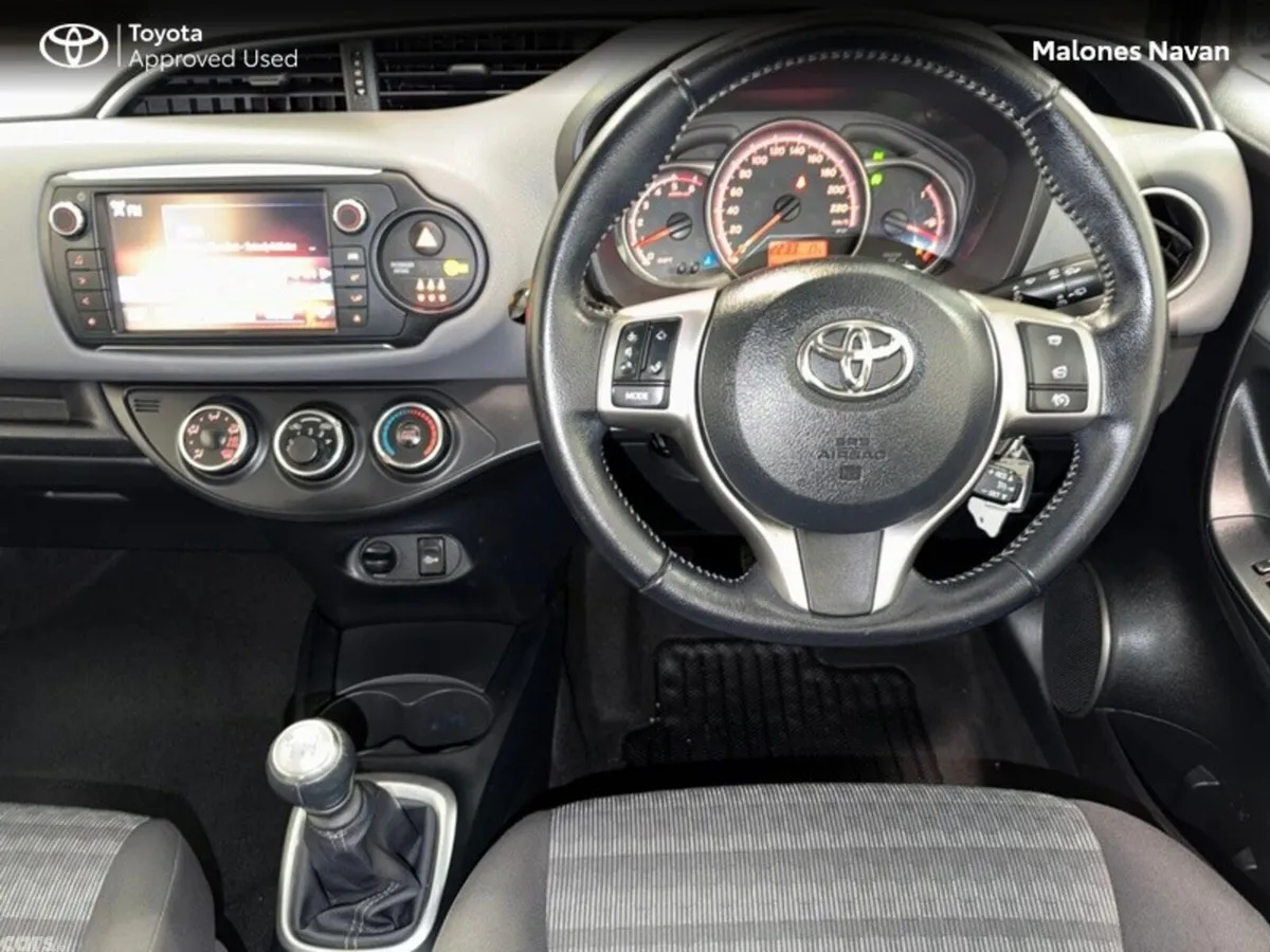 Toyota Yaris Hatchback, Diesel, 2017, Grey