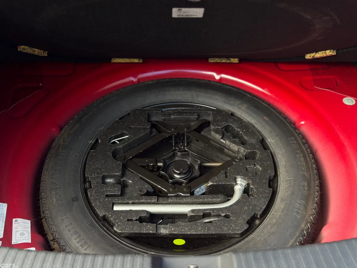 Volkswagen Beetle Hatchback, Petrol, 2013, Red