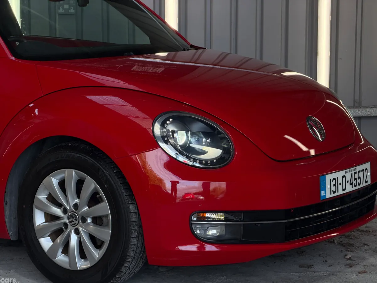 Volkswagen Beetle Hatchback, Petrol, 2013, Red