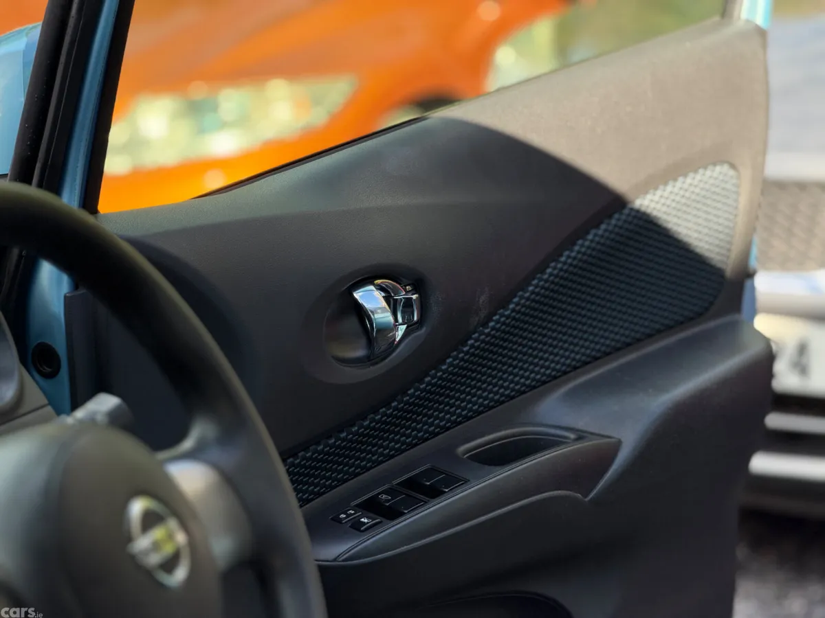 Nissan Note Hatchback, Petrol, 2013, Blue