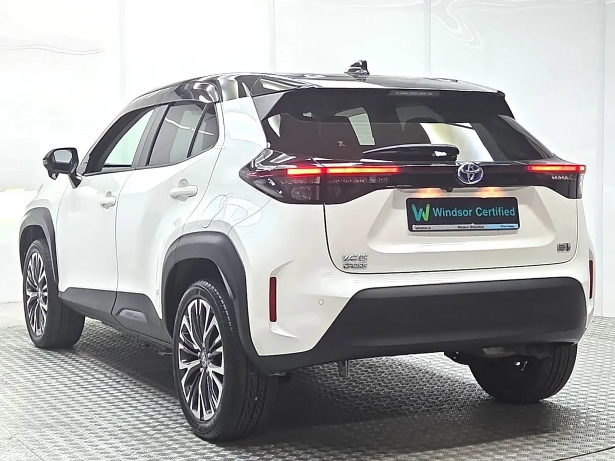 Toyota Yaris Cross SUV, Petrol Hybrid, 2021, White