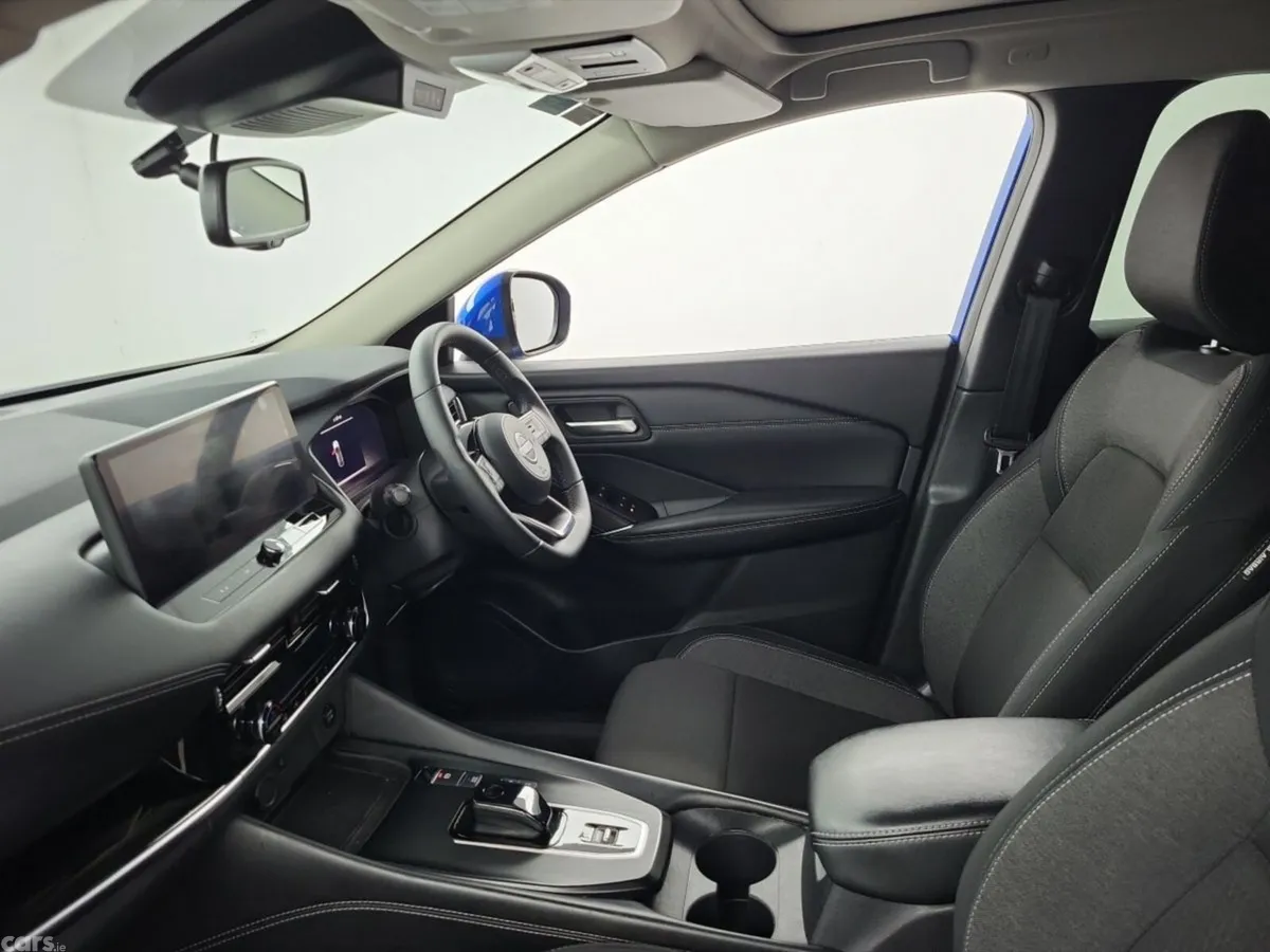 Nissan Qashqai MPV, Petrol Hybrid, 2023, Blue
