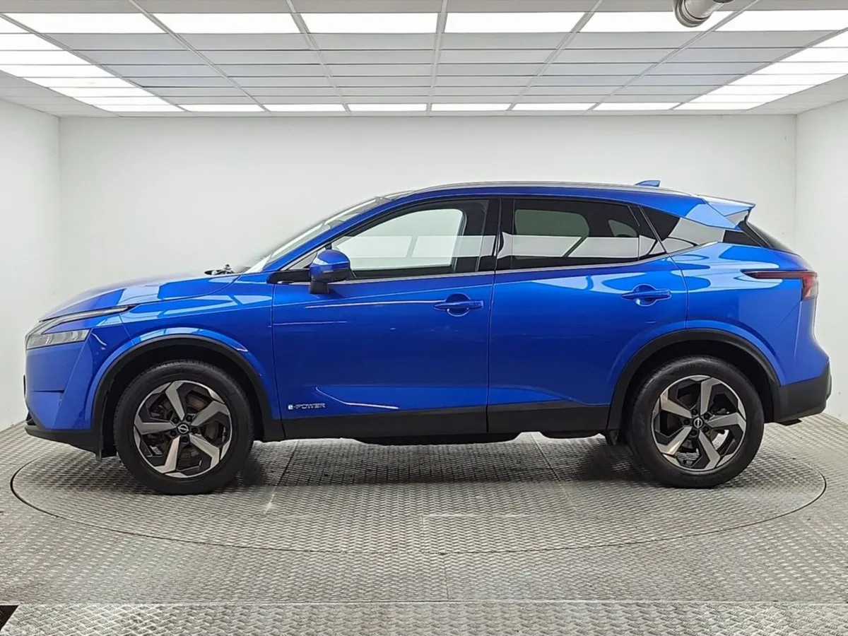 Nissan Qashqai MPV, Petrol Hybrid, 2023, Blue