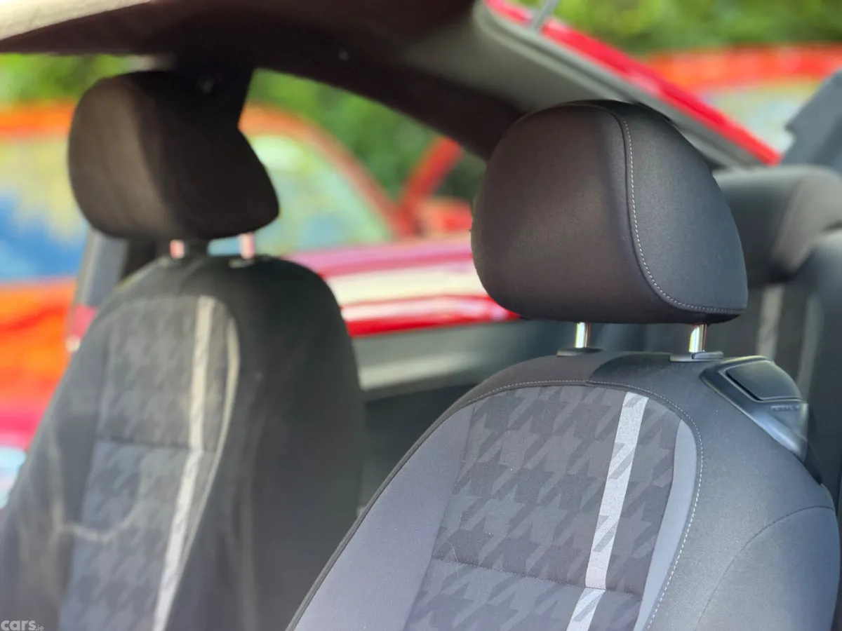 Volkswagen Beetle Hatchback, Petrol, 2018, Red