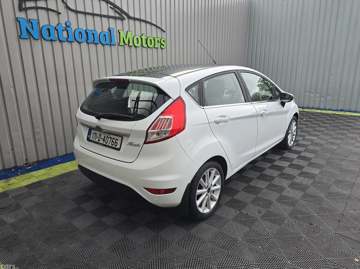 Ford Fiesta Hatchback, Petrol, 2017, White