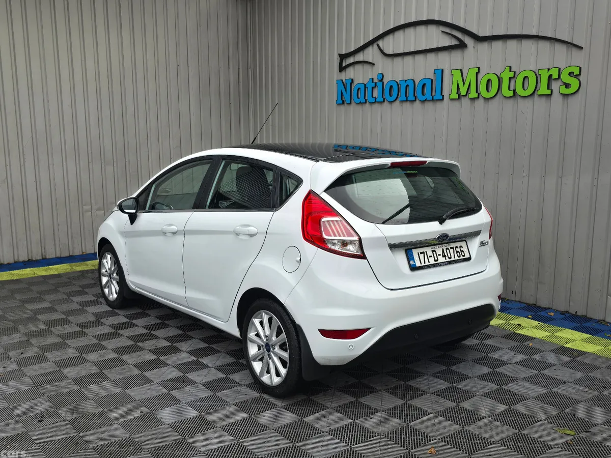 Ford Fiesta Hatchback, Petrol, 2017, White