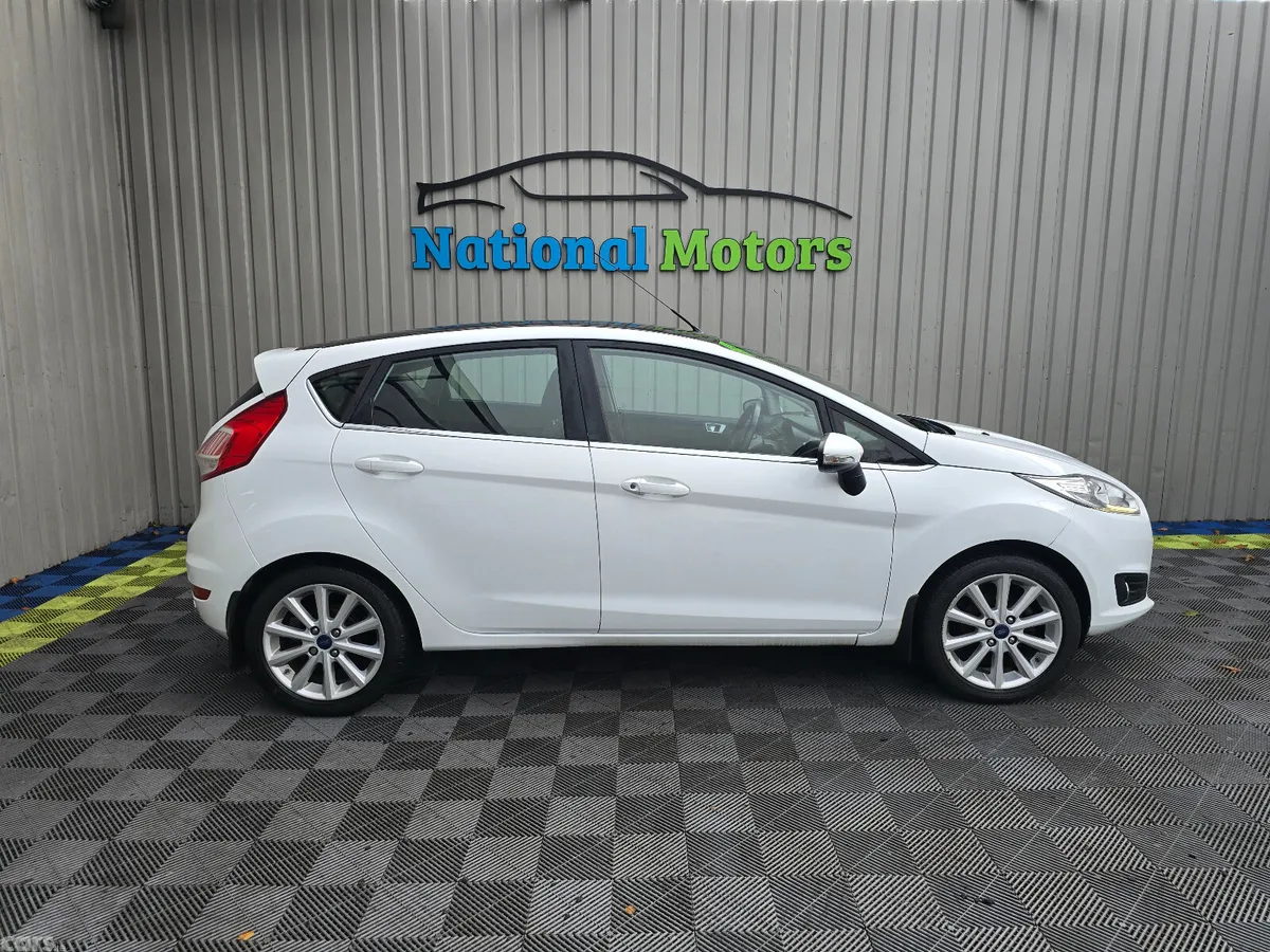 Ford Fiesta Hatchback, Petrol, 2017, White