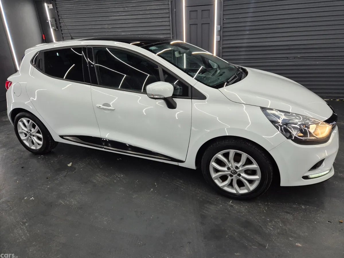 Renault Clio Hatchback, Petrol, 2018, White