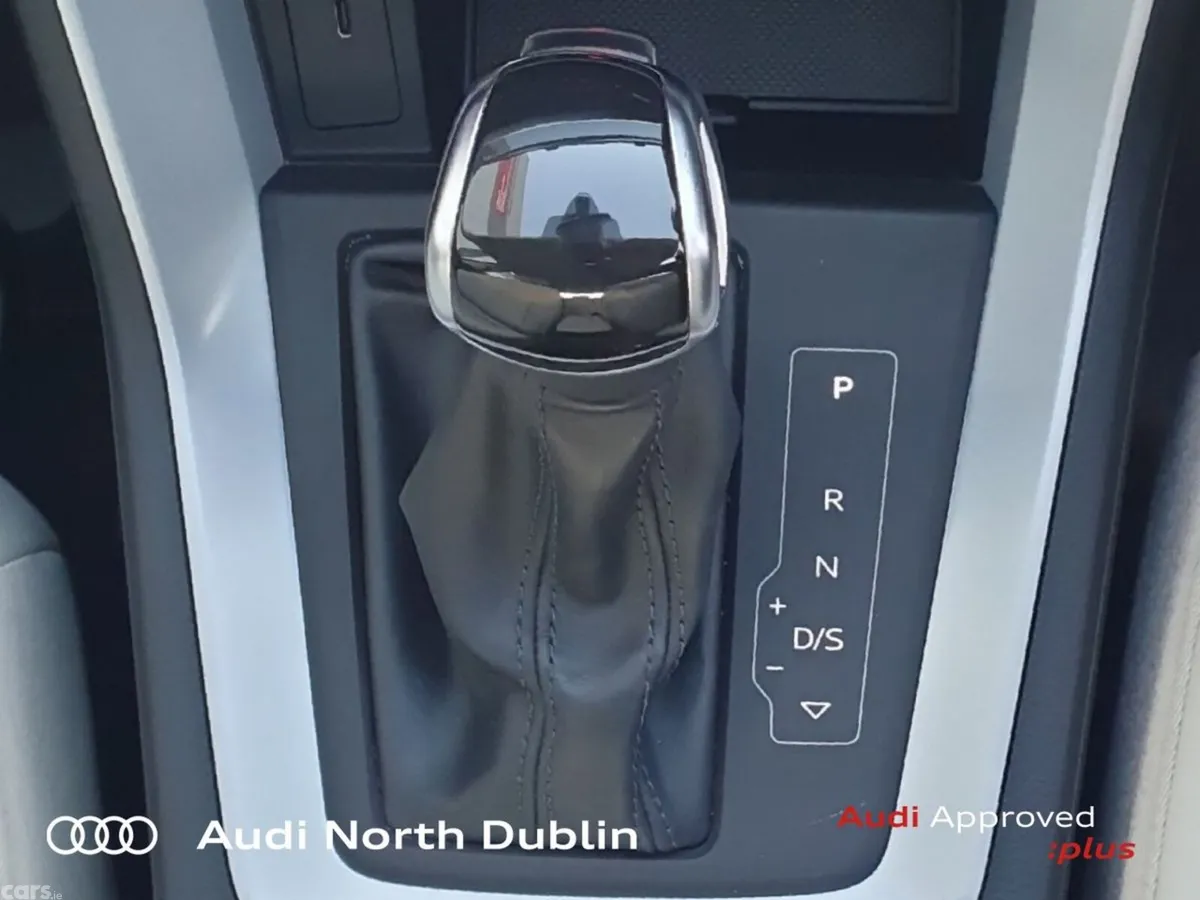 Audi Q3 SUV, Petrol, 2021, Blue