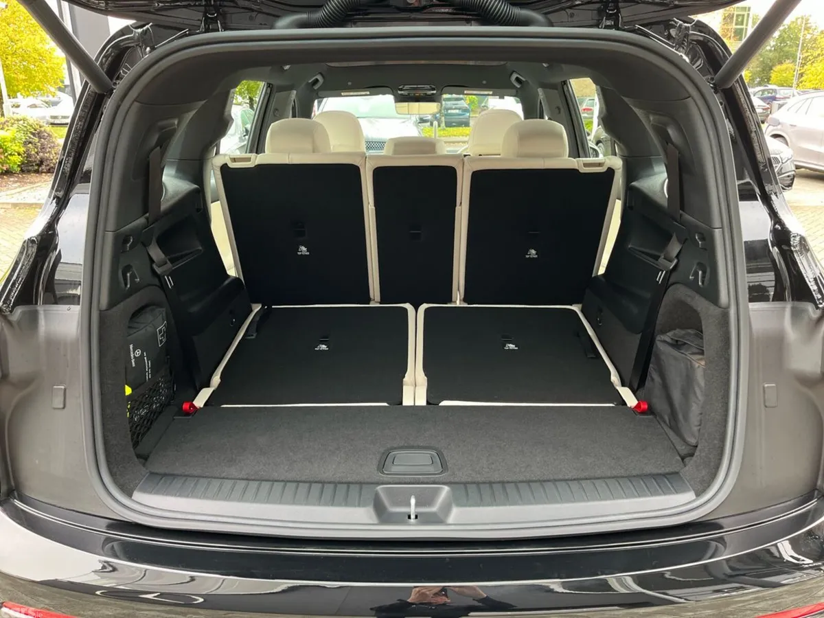 Mercedes-Benz GLB SUV, Electric, 2026, Black