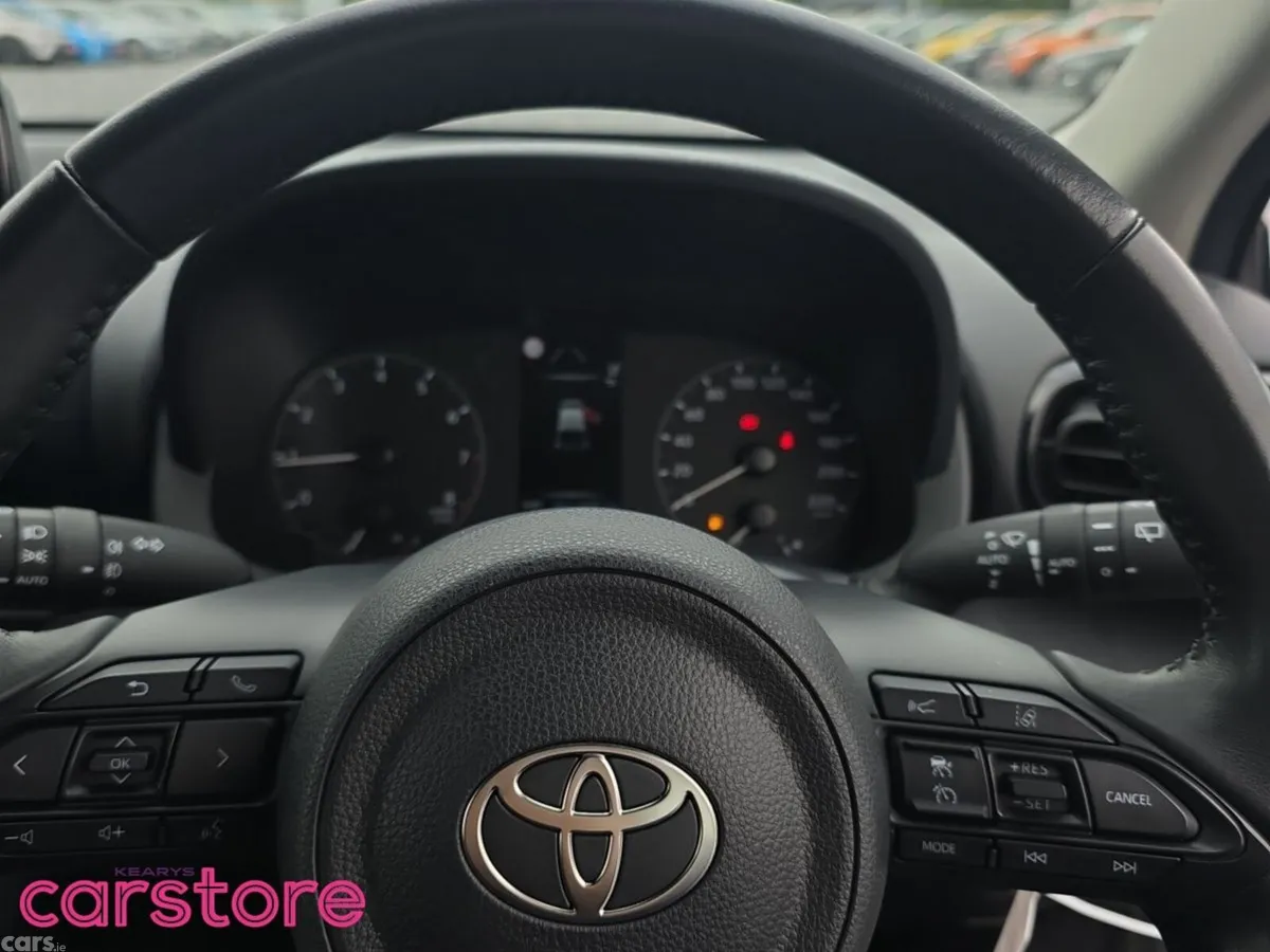 Toyota Yaris Hatchback, Petrol, 2024, Grey