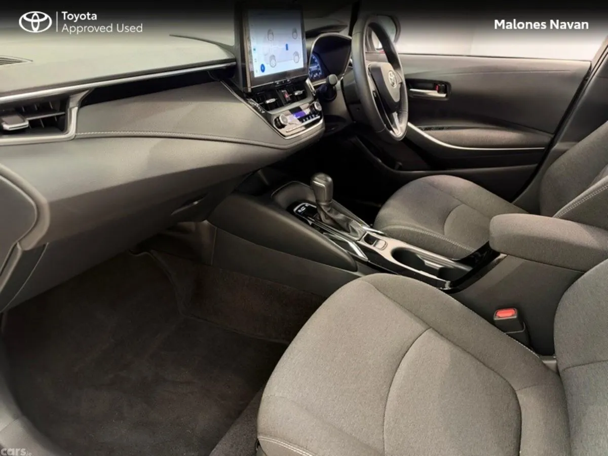 Toyota Corolla Saloon, Petrol Hybrid, 2023, Silver