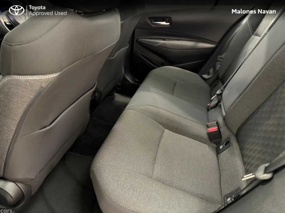 Toyota Corolla Saloon, Petrol Hybrid, 2023, Silver