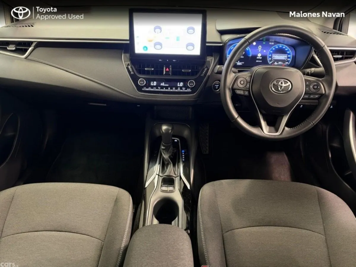 Toyota Corolla Saloon, Petrol Hybrid, 2023, Silver