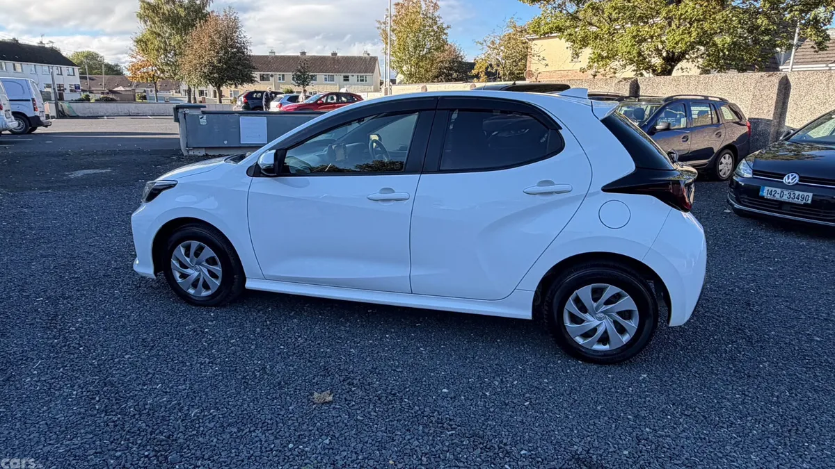 Toyota Yaris Hatchback, Petrol, 2020, White