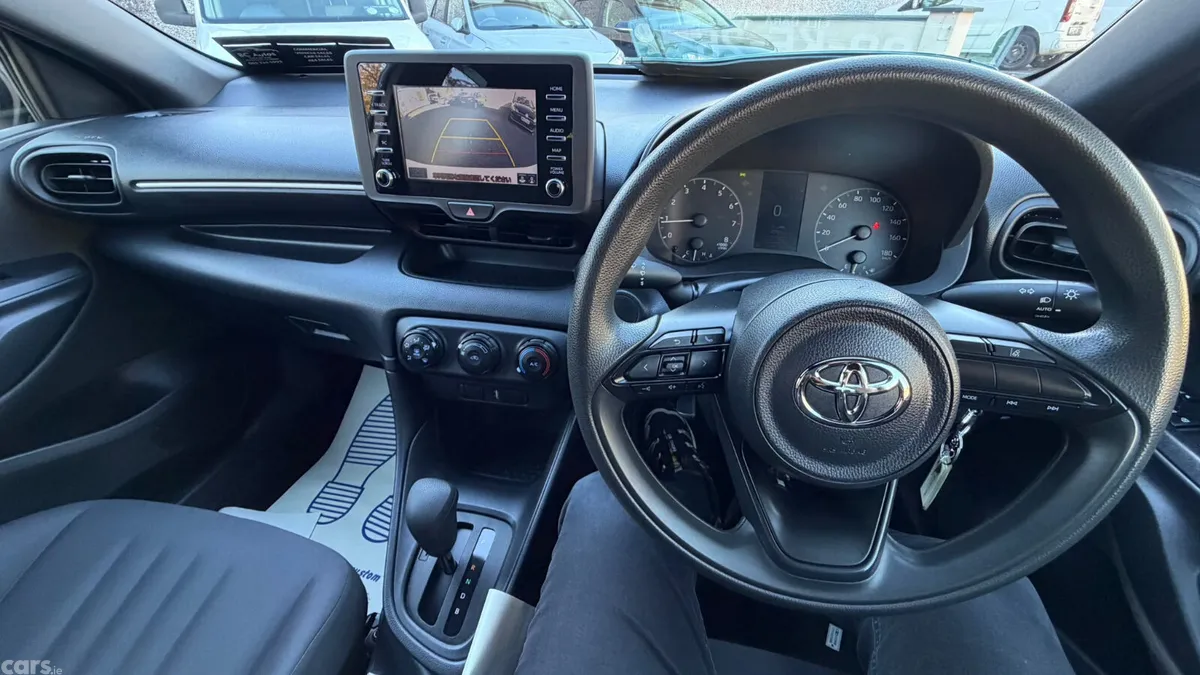 Toyota Yaris Hatchback, Petrol, 2020, White