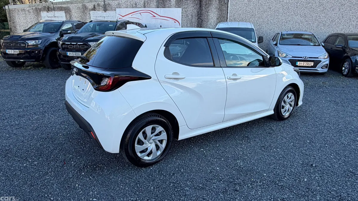 Toyota Yaris Hatchback, Petrol, 2020, White