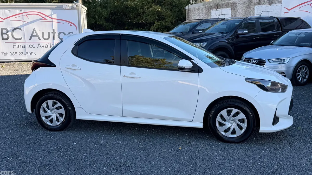 Toyota Yaris Hatchback, Petrol, 2020, White