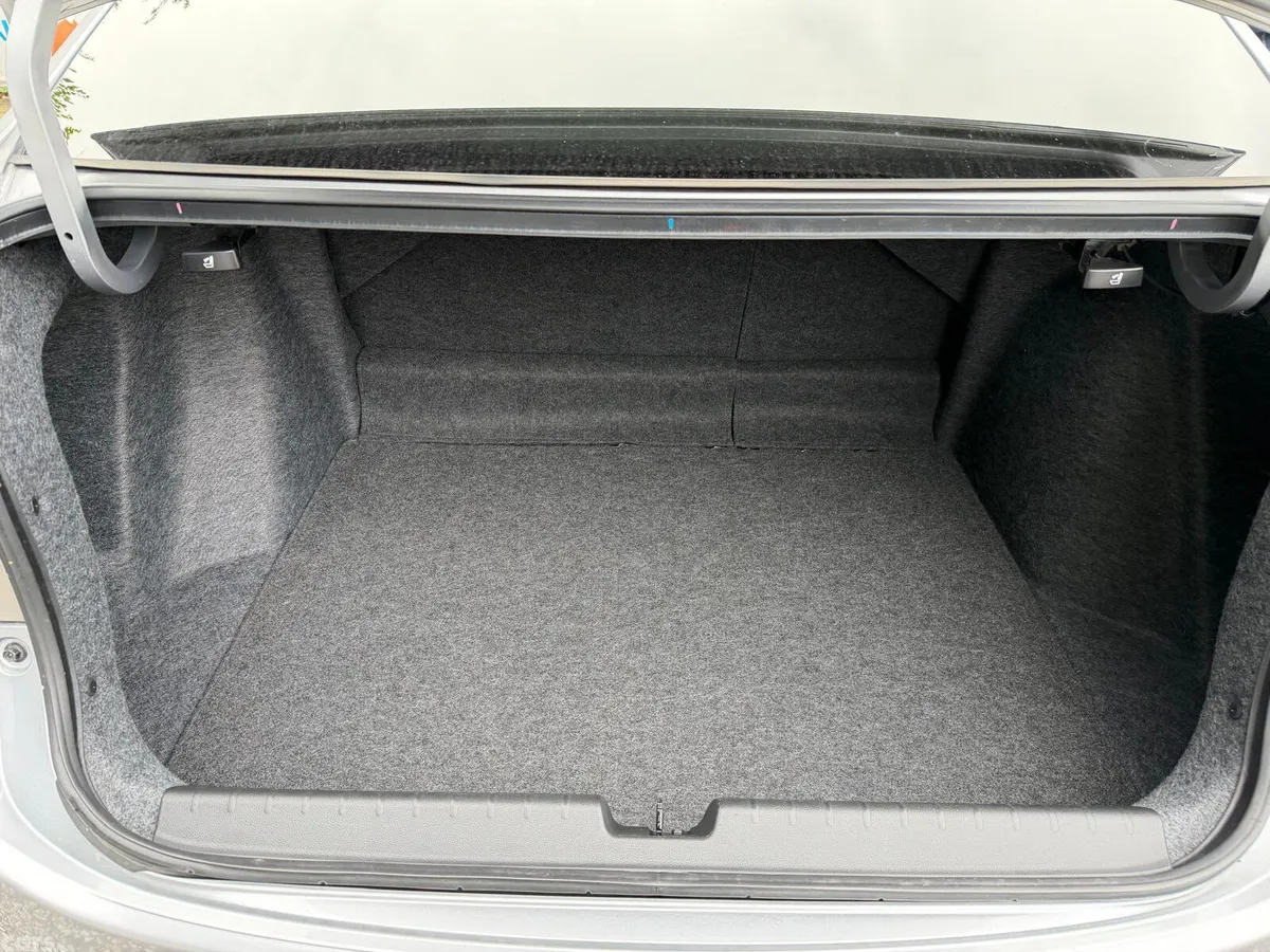 Honda Grace Saloon, Petrol Hybrid, 2018, Grey