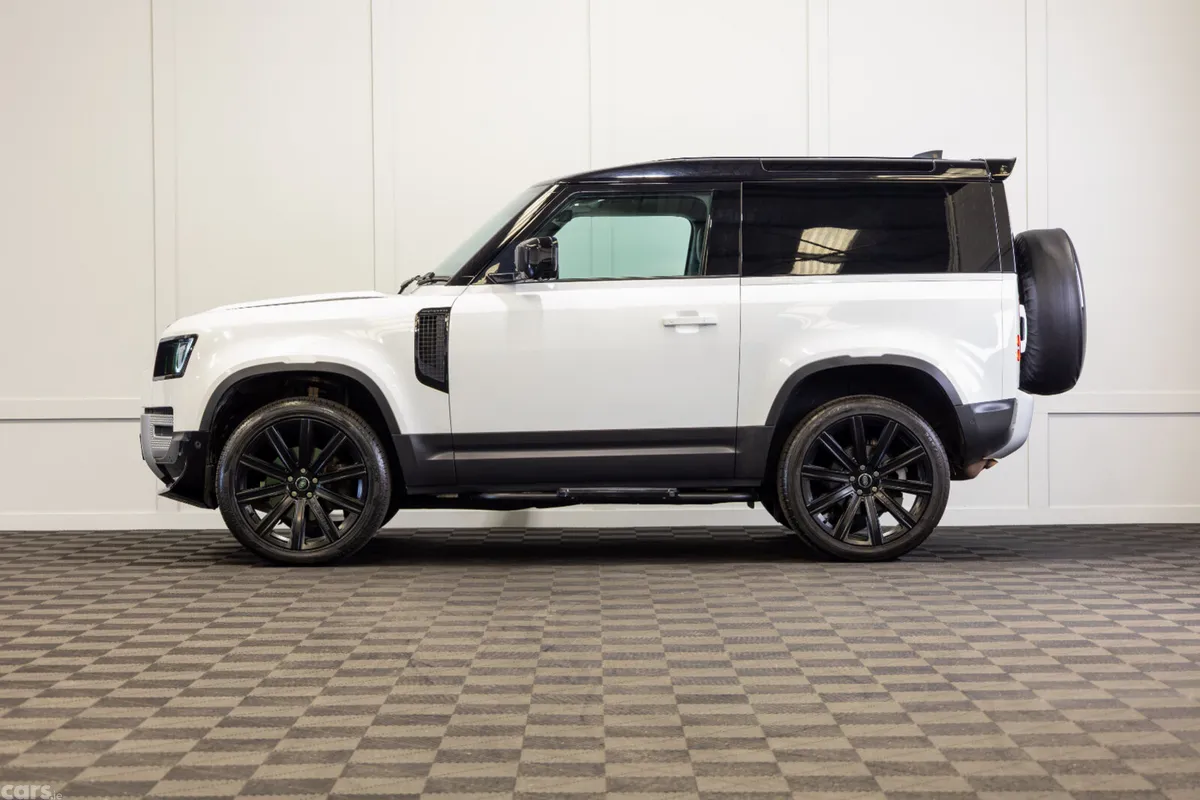 Land Rover Defender SUV, Diesel, 2022, White