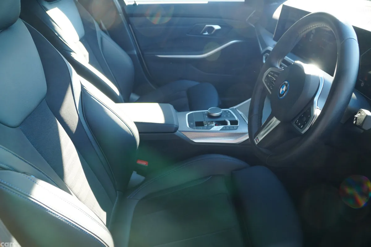 BMW 3-Series Saloon, Petrol Hybrid, 2025, White