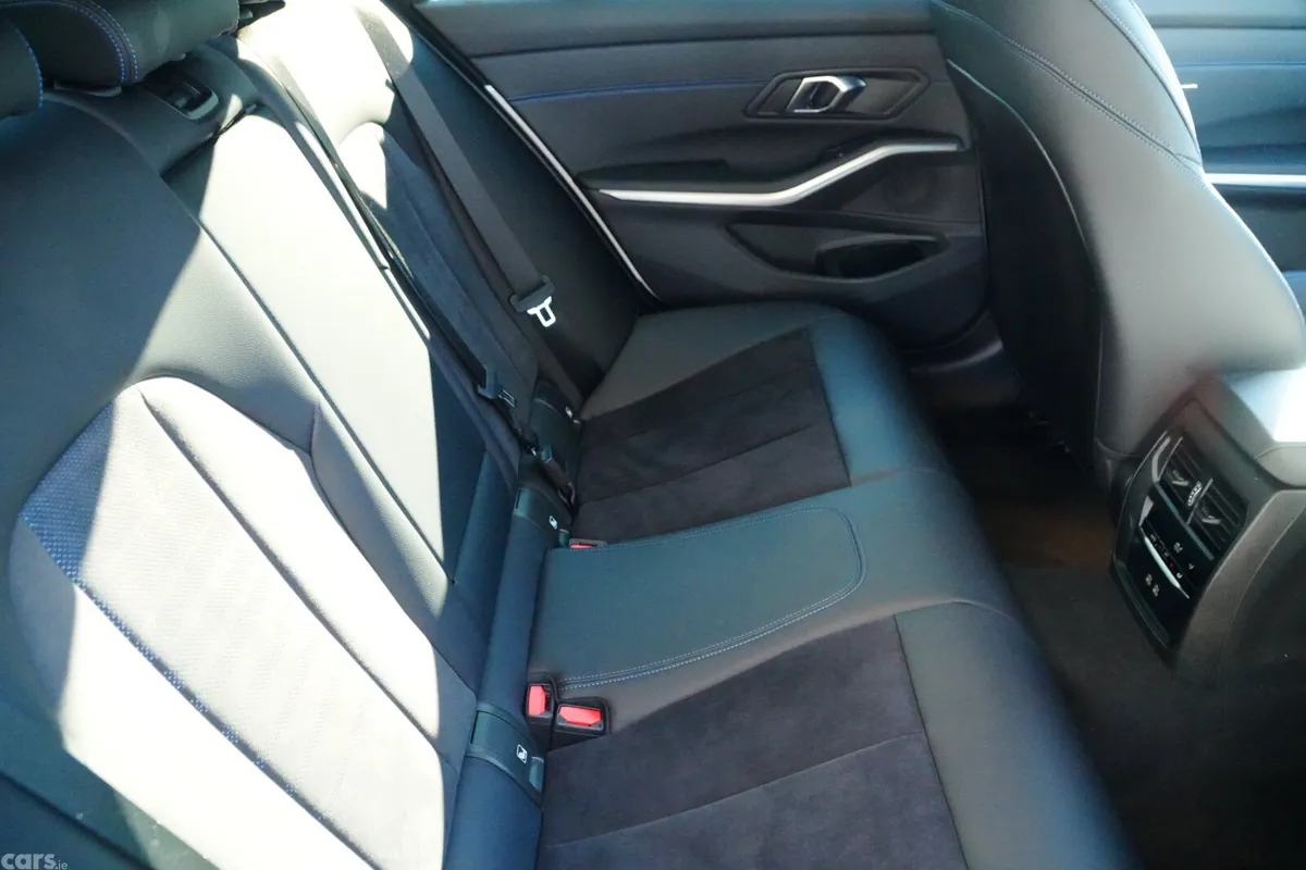 BMW 3-Series Saloon, Petrol Hybrid, 2025, White