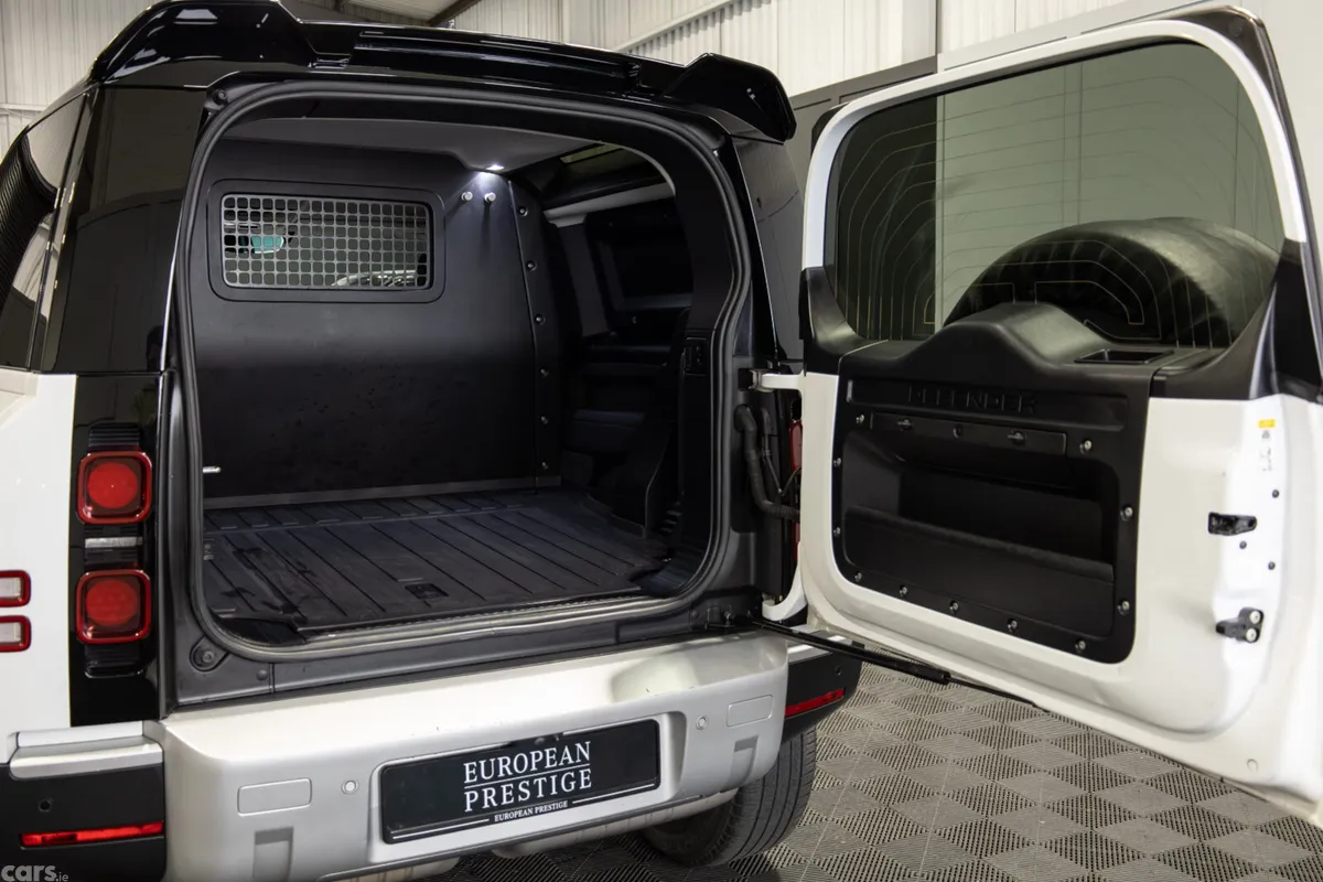 Land Rover Defender SUV, Diesel, 2022, White