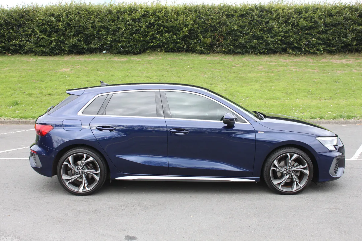 Audi A3 Hatchback, Petrol Hybrid, 2023, Blue