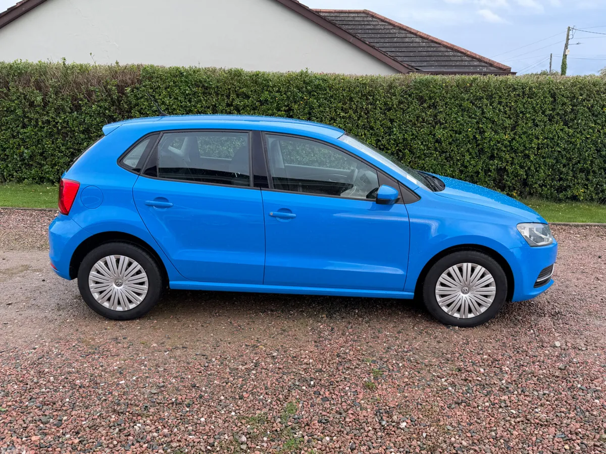 Volkswagen Polo Hatchback, Petrol, 2015, Blue