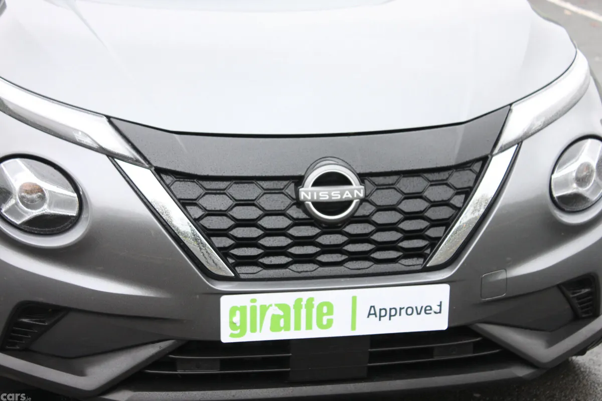 Nissan Juke SUV, Petrol Hybrid, 2023, Grey
