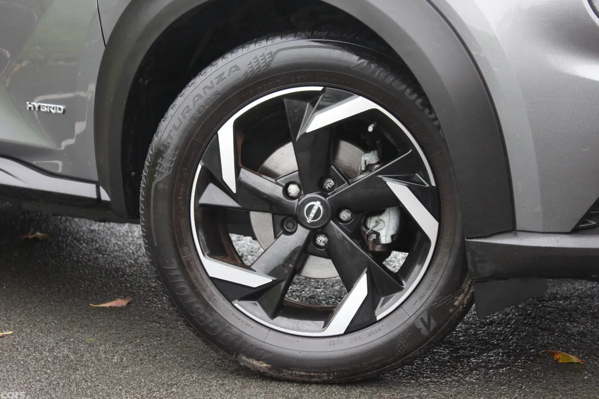 Nissan Juke SUV, Petrol Hybrid, 2023, Grey