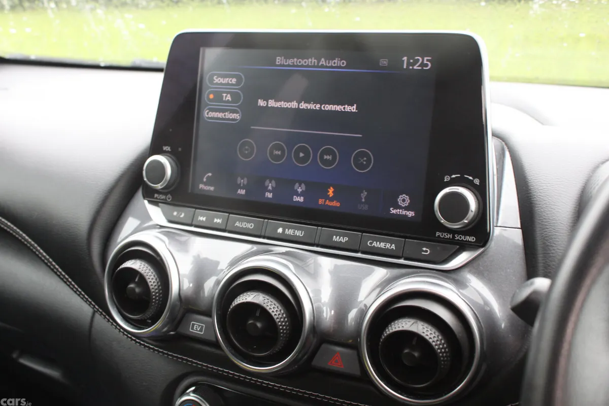 Nissan Juke SUV, Petrol Hybrid, 2023, Grey