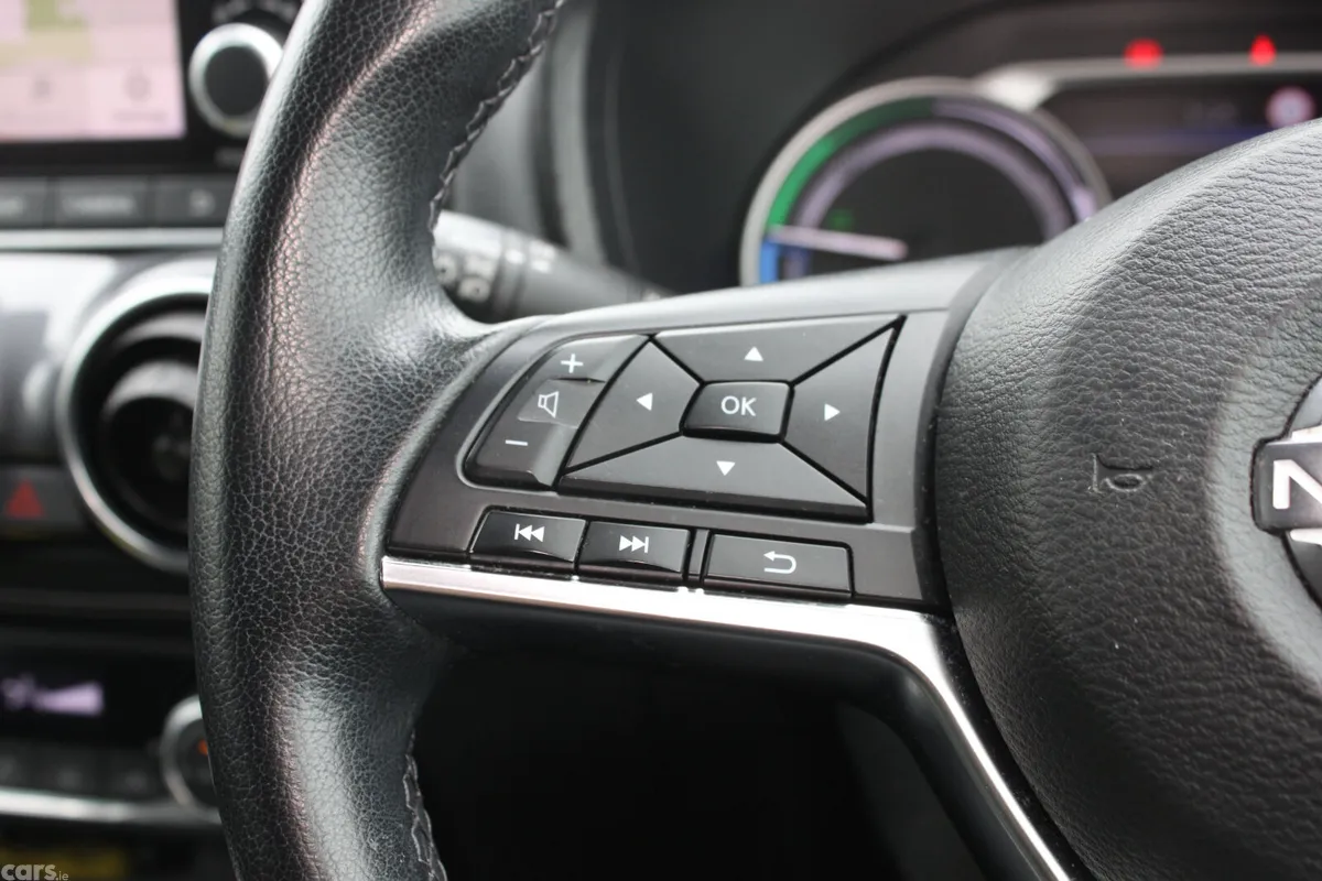 Nissan Juke SUV, Petrol Hybrid, 2023, Grey