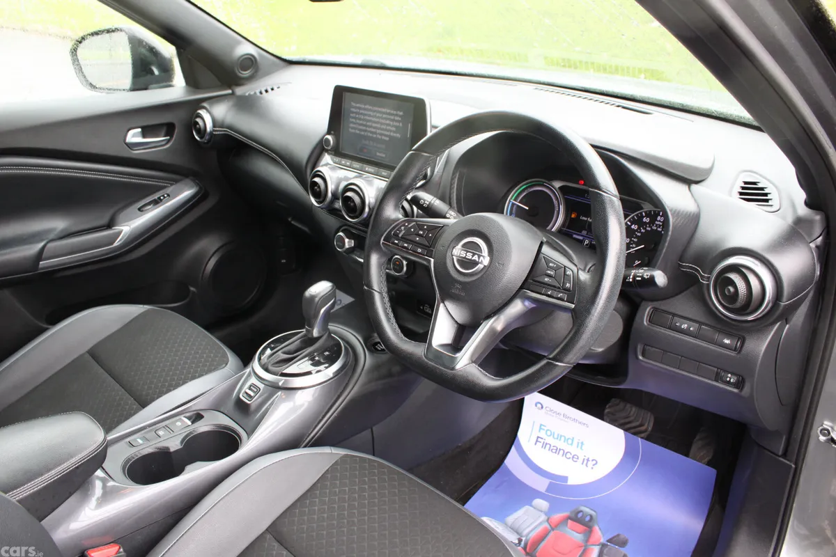 Nissan Juke SUV, Petrol Hybrid, 2023, Grey