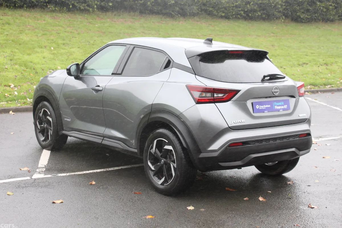Nissan Juke SUV, Petrol Hybrid, 2023, Grey