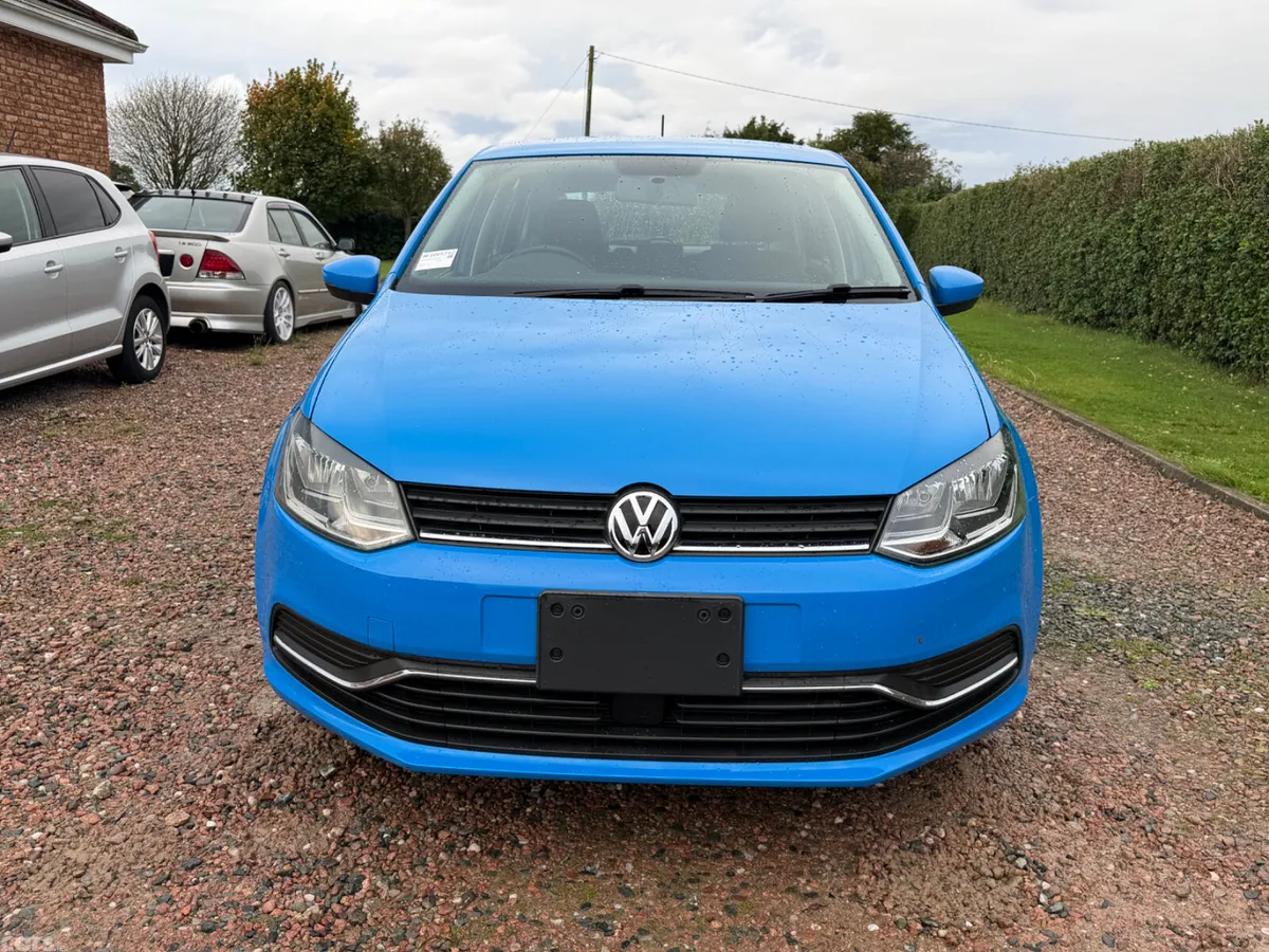 Volkswagen Polo Hatchback, Petrol, 2015, Blue