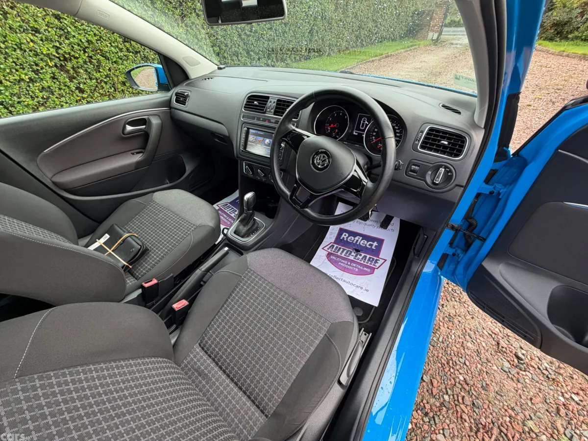 Volkswagen Polo Hatchback, Petrol, 2015, Blue