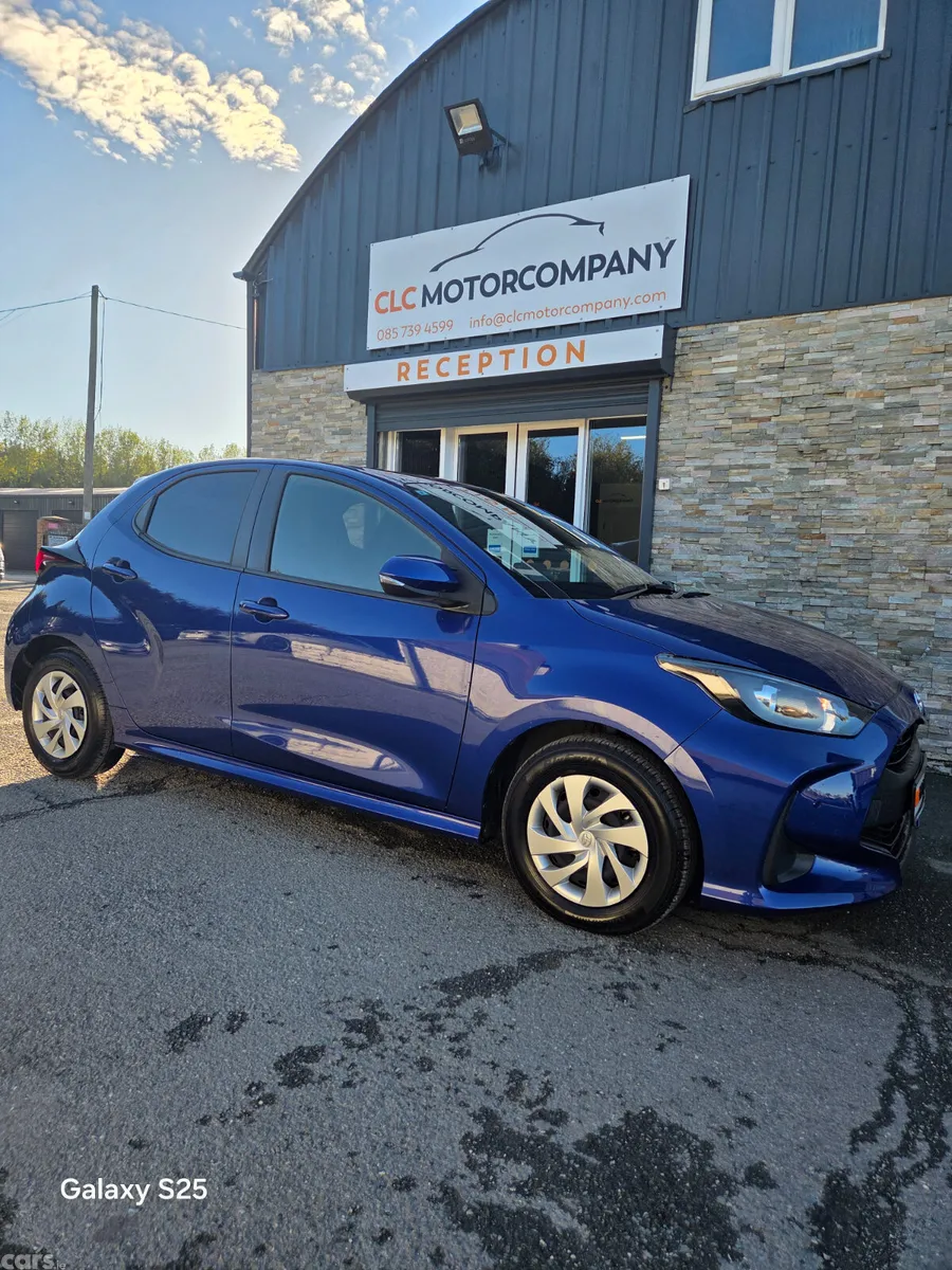 Toyota Yaris Hatchback, Petrol Hybrid, 2021, Blue
