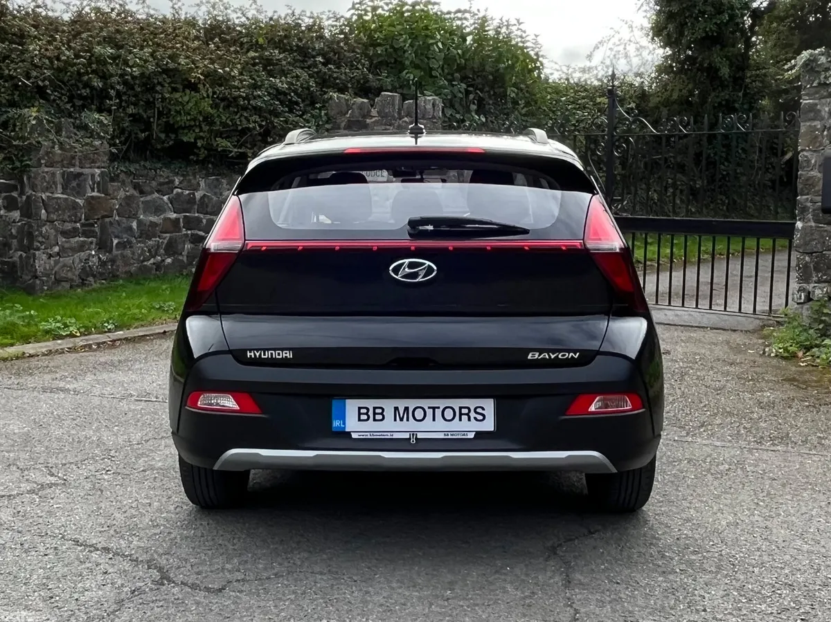 Hyundai Bayon Estate/Jeep, Petrol, 2021, Black