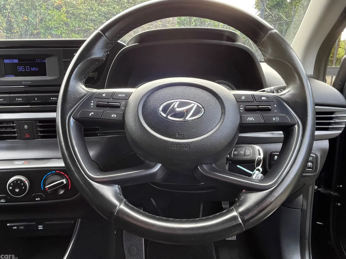 Hyundai Bayon Estate/Jeep, Petrol, 2021, Black