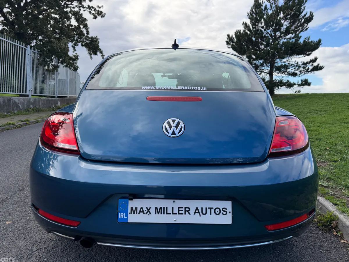 Volkswagen Beetle Hatchback, Petrol, 2017, Blue