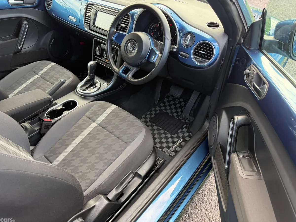 Volkswagen Beetle Hatchback, Petrol, 2017, Blue