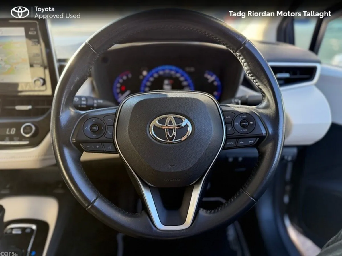 Toyota Corolla Saloon, Petrol Hybrid, 2021, Grey