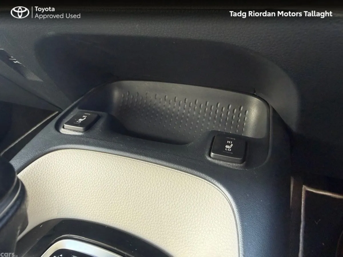 Toyota Corolla Saloon, Petrol Hybrid, 2021, Grey