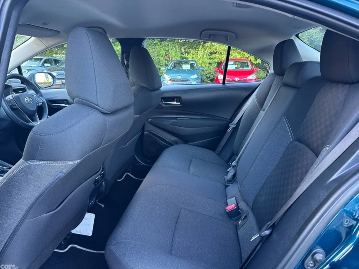 Toyota Corolla Saloon, Petrol Hybrid, 2023, Blue