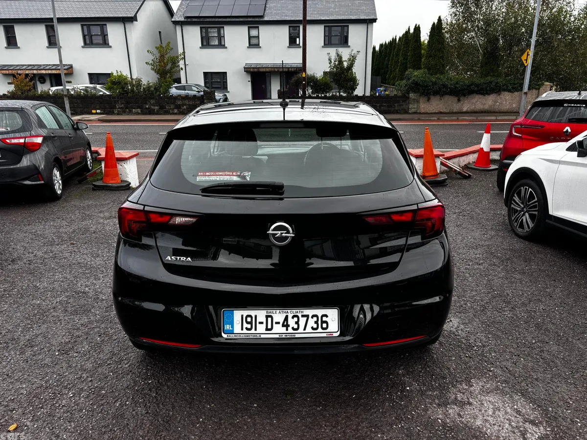 Opel Astra Hatchback, Petrol, 2019, Black
