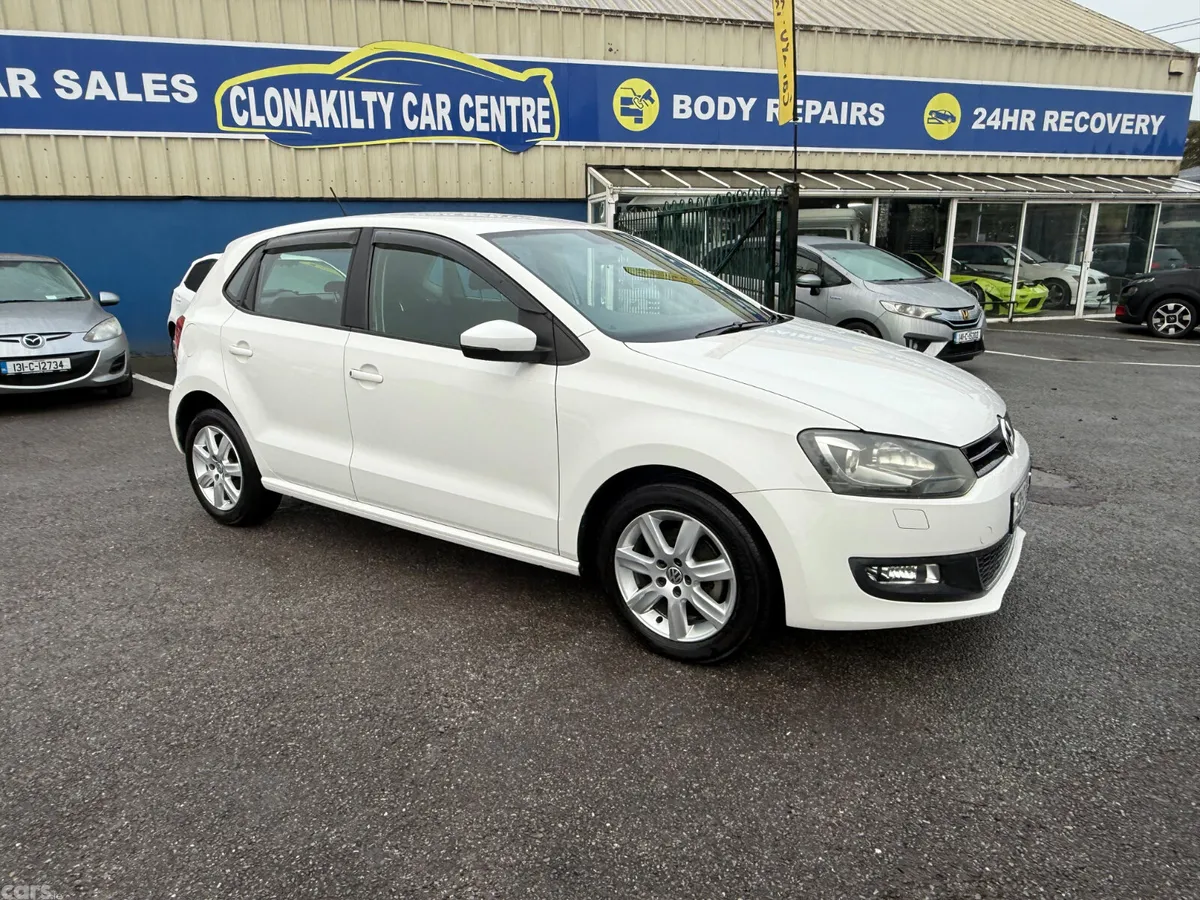 Volkswagen Polo Hatchback, Petrol, 2013, White