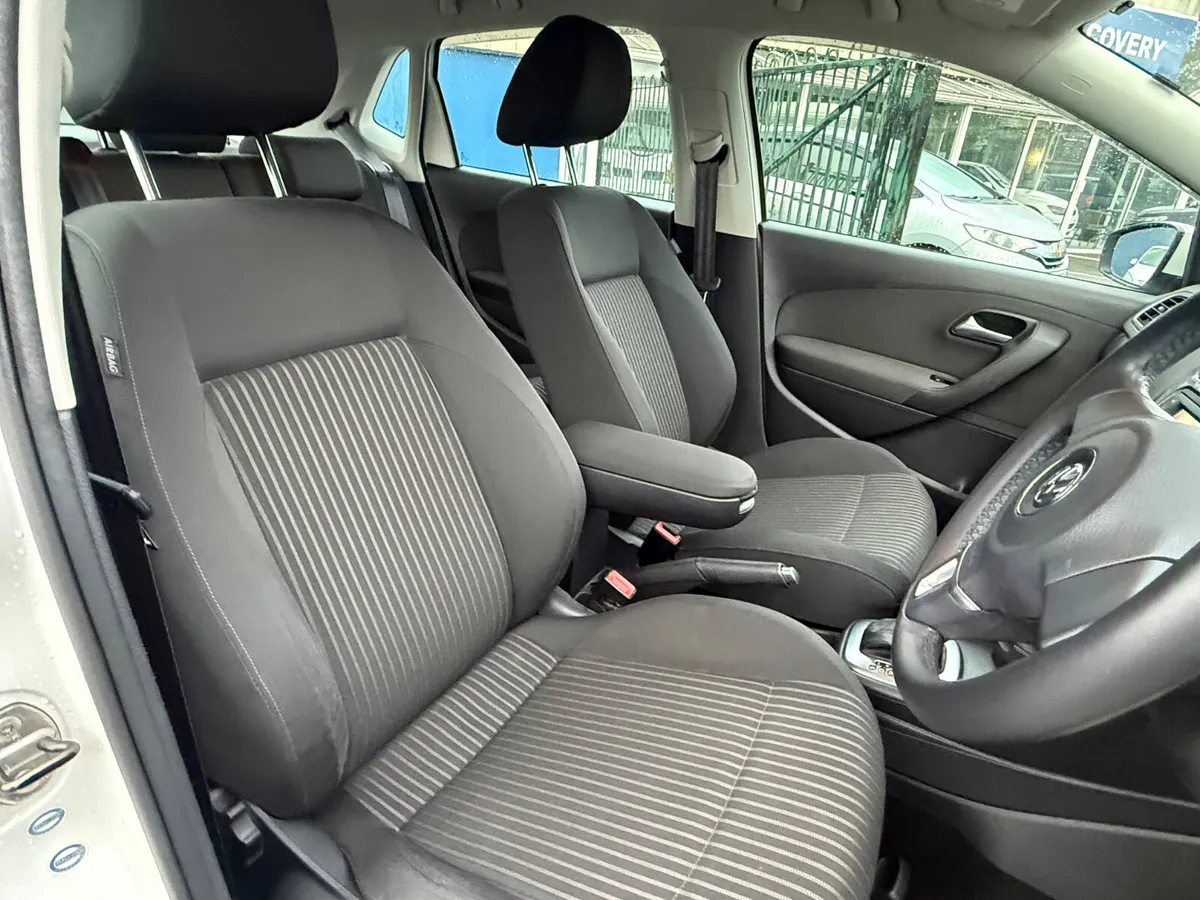 Volkswagen Polo Hatchback, Petrol, 2013, White