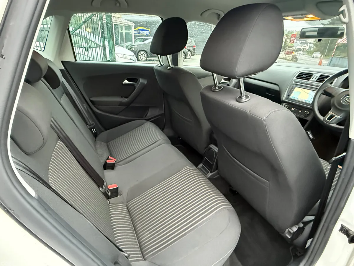 Volkswagen Polo Hatchback, Petrol, 2013, White