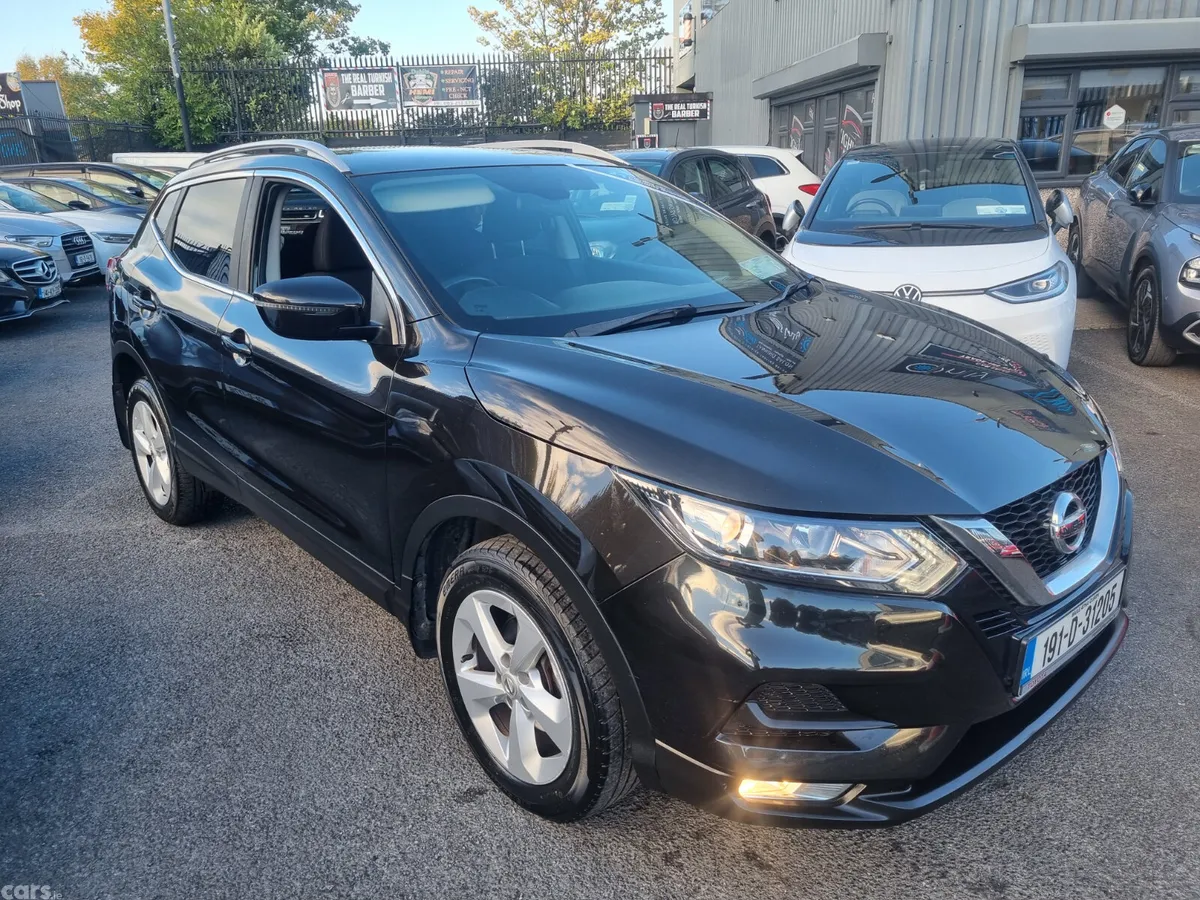 Nissan Qashqai MPV, Diesel, 2019, Black
